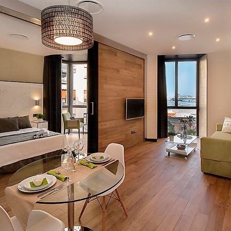 อปาร์ตาเมนโตส สวีท โอฟิเซนโตร ดีลักซ์ Apartment มาลากา ภายนอก รูปภาพ