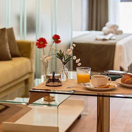 อปาร์ตาเมนโตส สวีท โอฟิเซนโตร ดีลักซ์ Apartment มาลากา ห้อง รูปภาพ