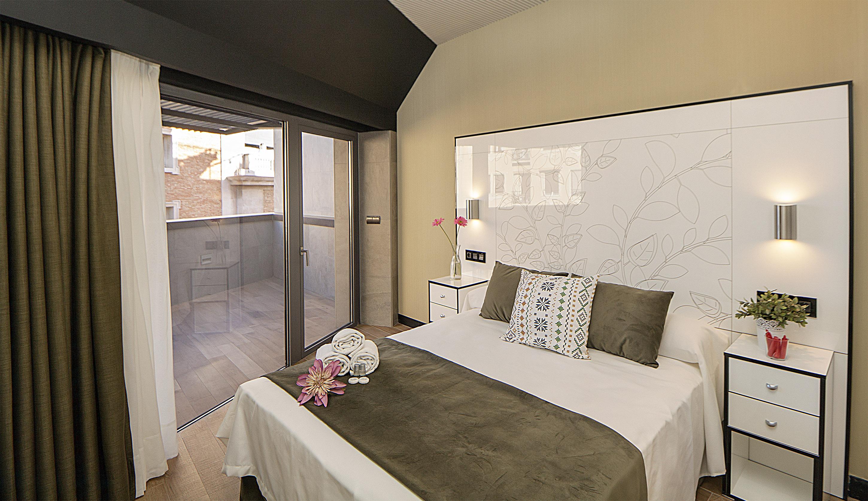 อปาร์ตาเมนโตส สวีท โอฟิเซนโตร ดีลักซ์ Apartment มาลากา ภายนอก รูปภาพ